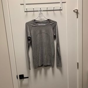 Swiftly tech long sleeve lululemon.
